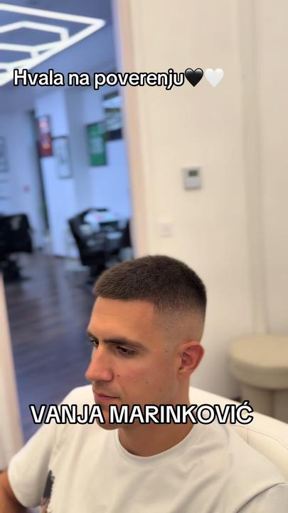 Čist fade u salonu — rad Dzanke_cutss